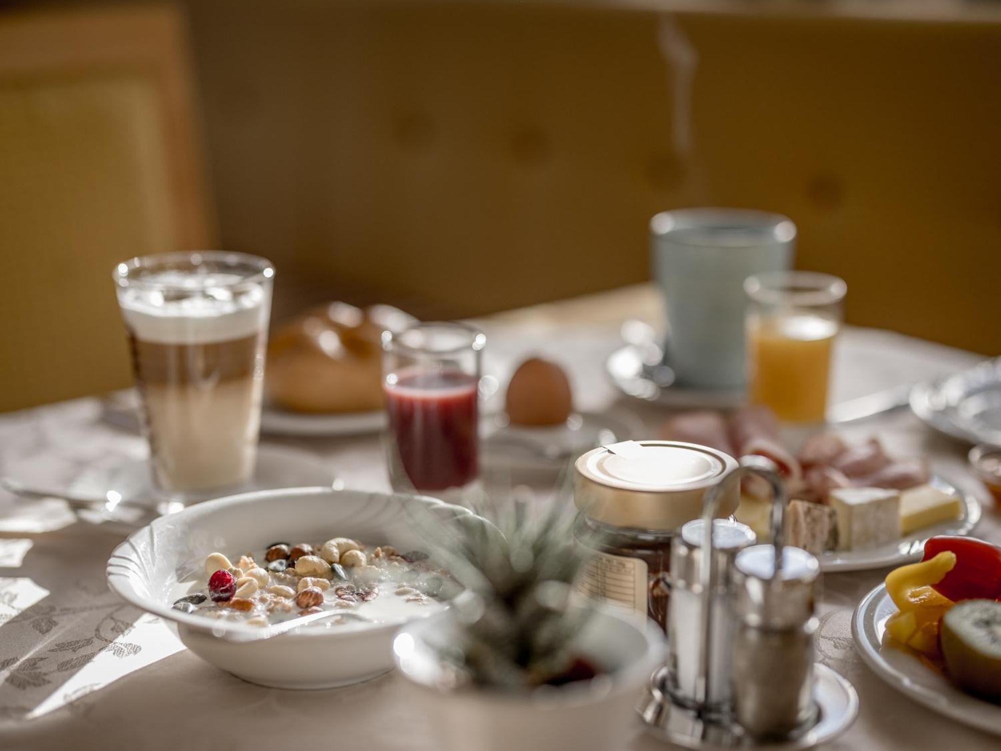Hotel Garni Europa Sankt Anton am Arlberg Buitenkant foto
